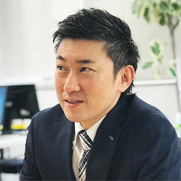 黒崎店管理課課長吉田拓郎